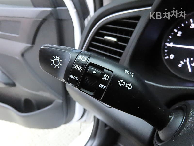 Hyundai Avante (Elantra)AD1.6 GDi Value Plus - 14