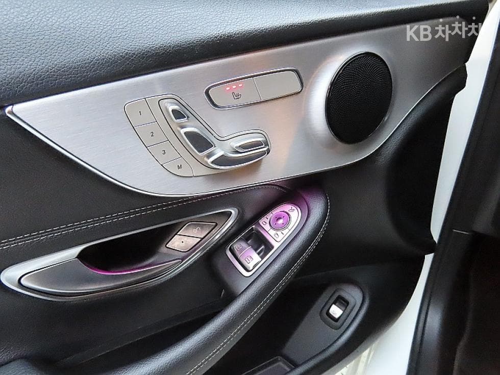 Mercedes-Benz The New (фейслифт) C-КласC200 W205 - 13
