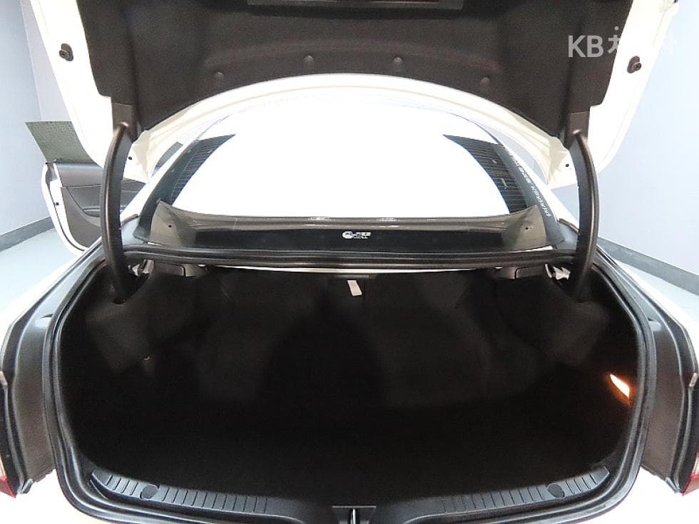 Mercedes-Benz The New (фейслифт) C-КласC200 W205 - 19