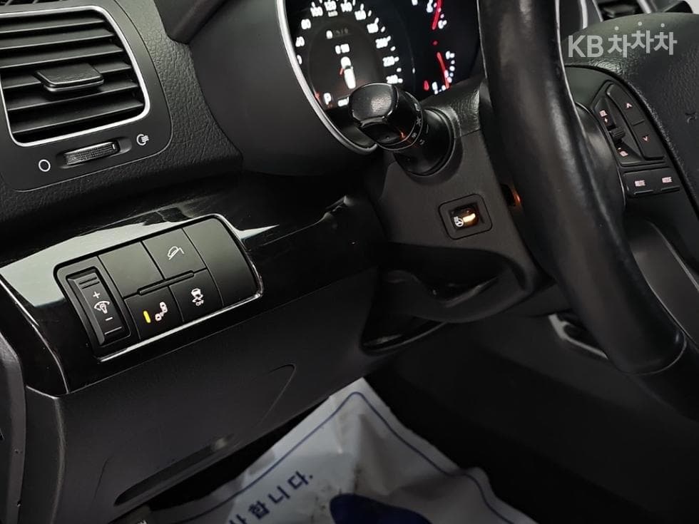 Киа НовSorentoRДизел 2.0 2WD Noblesse - 18
