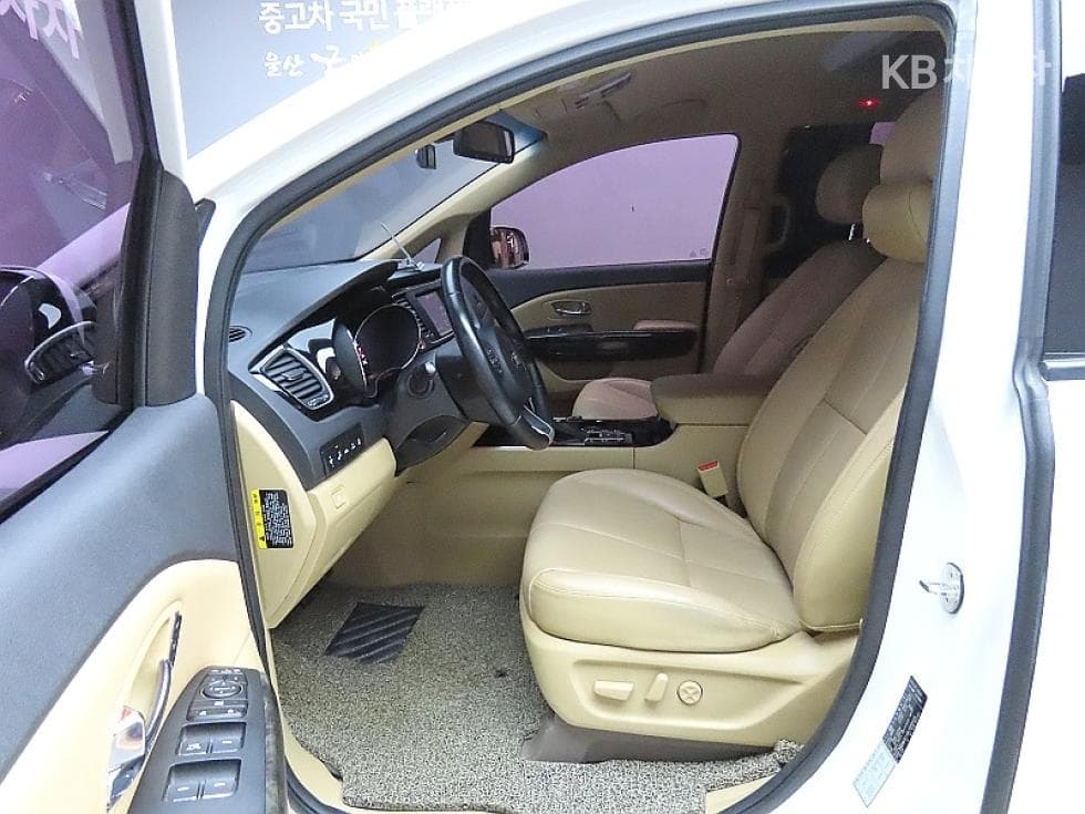 Kia The New (facelift) CarnivalHigh Limousine (Carnival) 3.3 Gasoline 9-seater Noblesse Special (special feature/edition) - 10