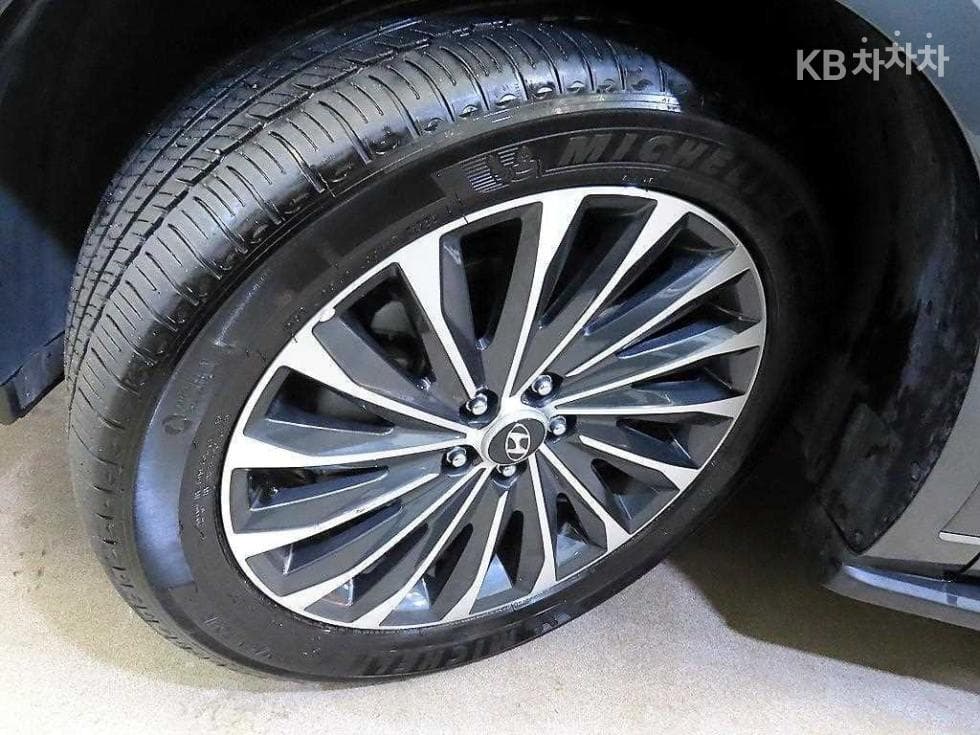 Хюндай The New (фейслифт) Palisade2.2 Дизел 2WD Calligraphy - 20