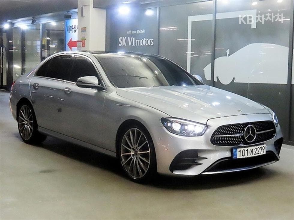Mercedes-Benz E-Клас (W213) E350 4MATIC AMG Line - Image 1