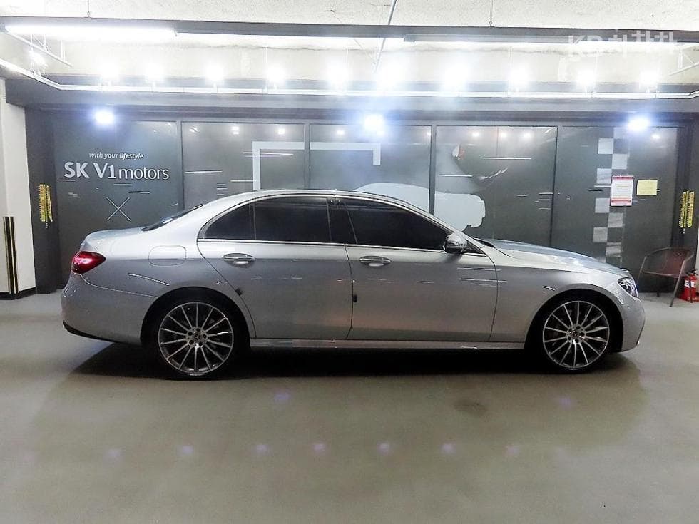 Mercedes-Benz E-Клас (W213)E350 4MATIC AMG Line - 3