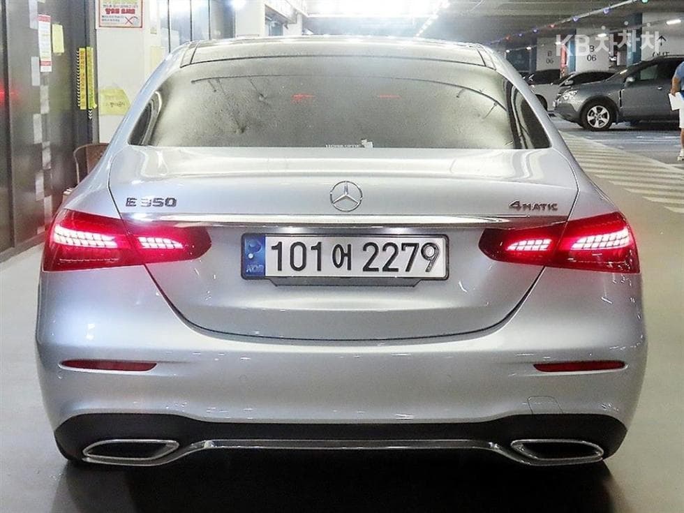 Mercedes-Benz E-Клас (W213)E350 4MATIC AMG Line - 5