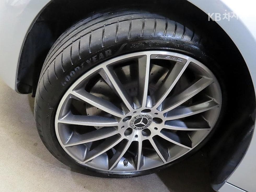 Mercedes-Benz E-Клас (W213)E350 4MATIC AMG Line - 20
