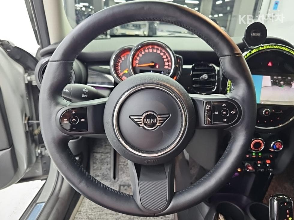Mini Cooper 5-door1.5 Classic Standard - 9