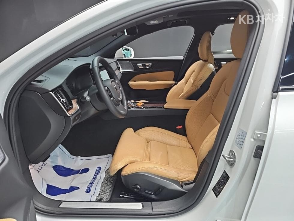 Volvo V60 CC(Второ поколение)B5 AWD Ultimate - 11