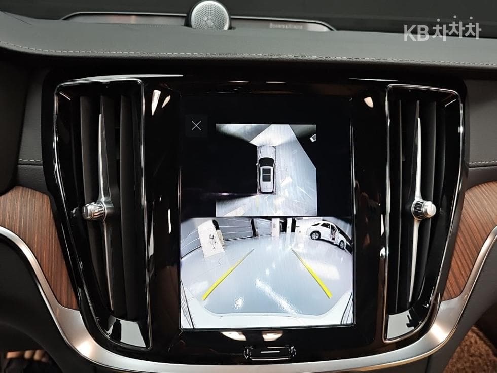 Volvo V60 CC(Второ поколение)B5 AWD Ultimate - 15