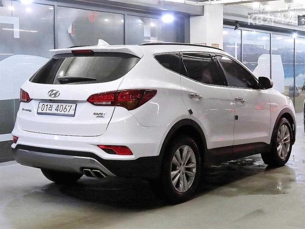 Хюндай Санта Фе The PrimeДизел Хонда R-двигател 2.0 дизел 4x4 5-местен Premium - 4