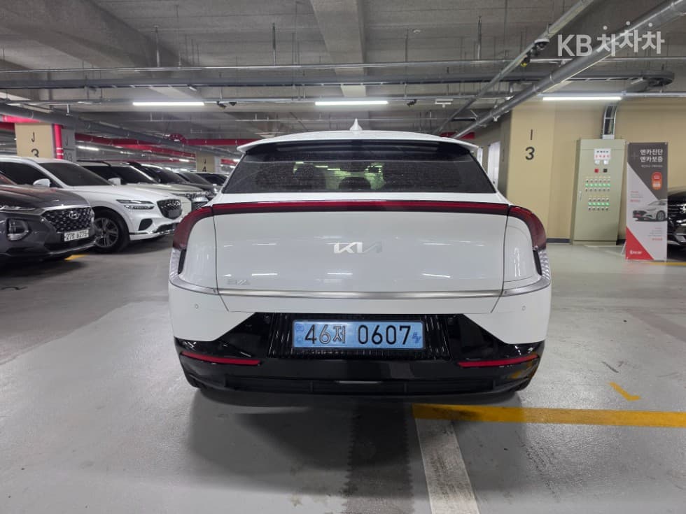 Kia EV6롱 레Seater지 2WD 어스 - 17
