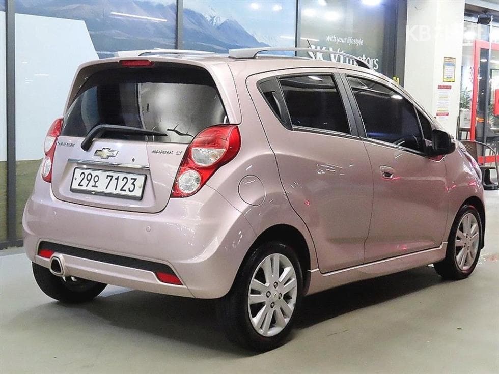Джи Ем Корея Chevrolet СпаркLT Стандартен - 4