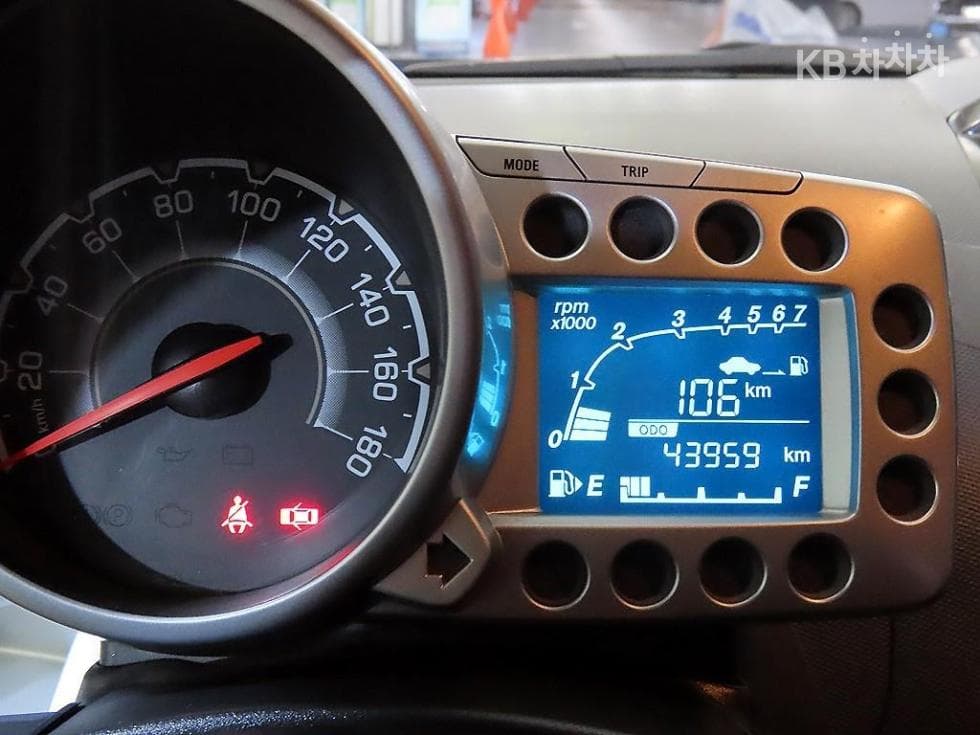 Джи Ем Корея Chevrolet СпаркLT Стандартен - 9