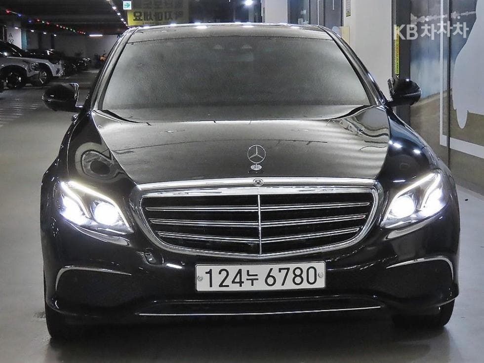 Mercedes-Benz E-Клас (W213)E300 4Matic Avantgarde - 2