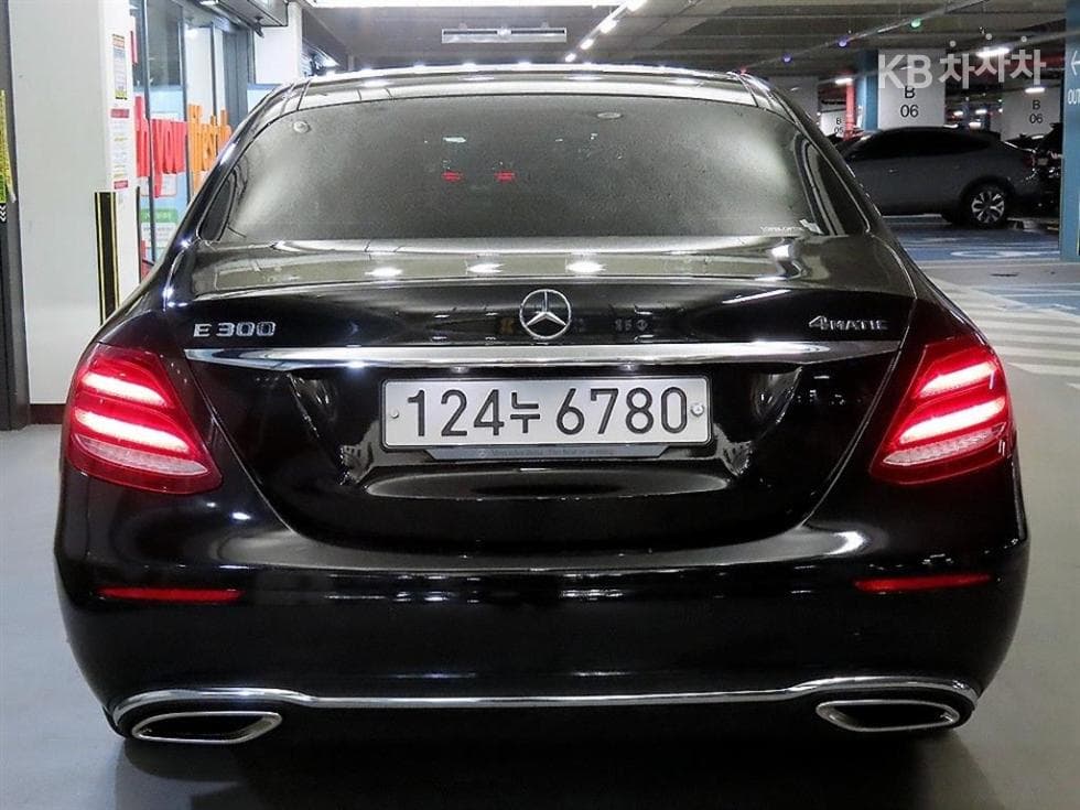 Mercedes-Benz E-Клас (W213)E300 4Matic Avantgarde - 5