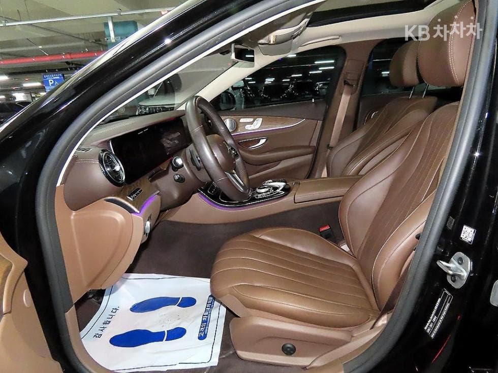 Mercedes-Benz E-Клас (W213)E300 4Matic Avantgarde - 6