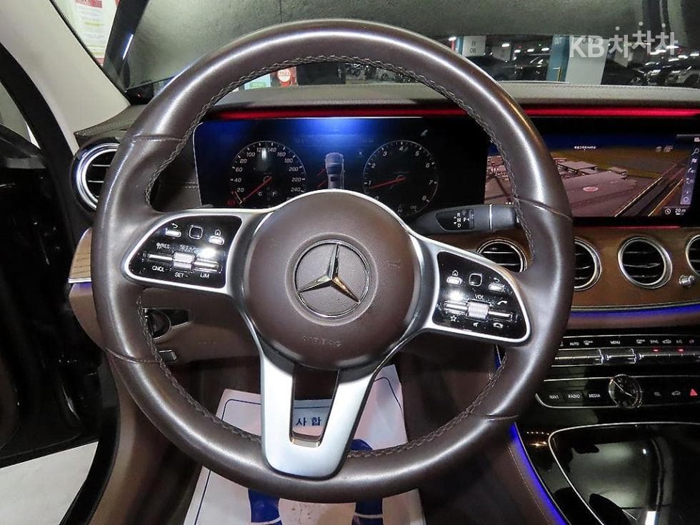 Mercedes-Benz E-Клас (W213)E300 4Matic Avantgarde - 8