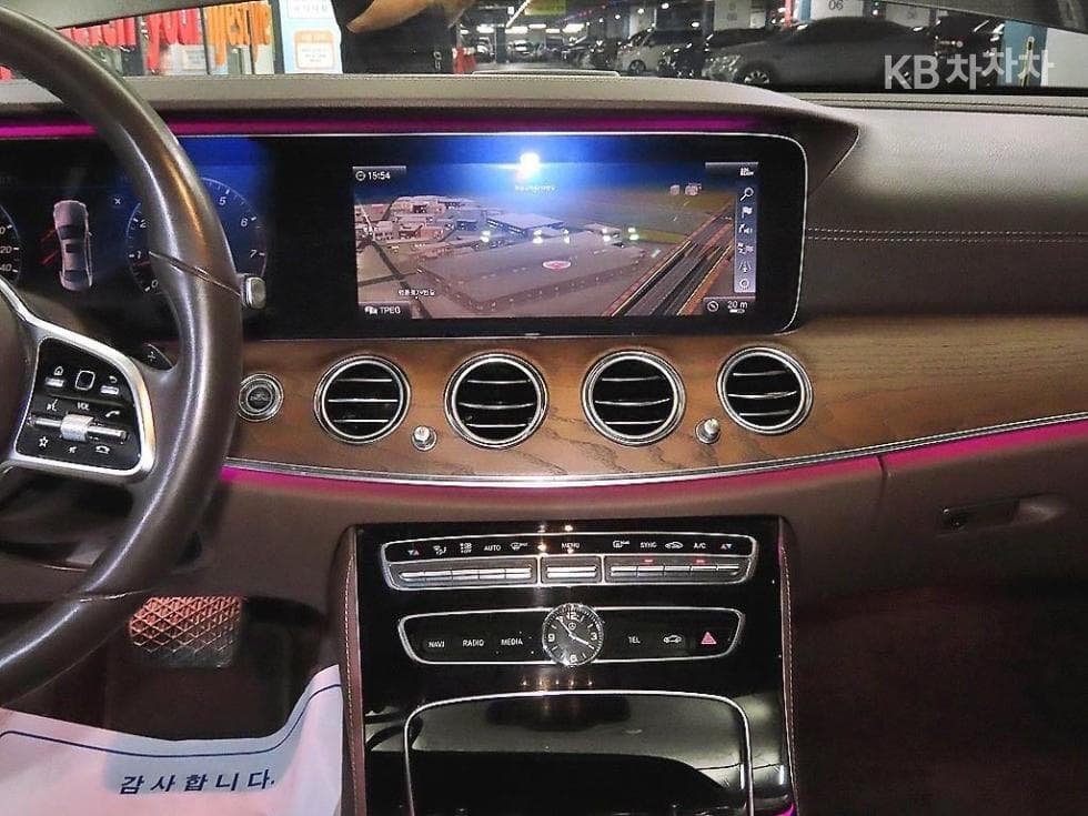 Mercedes-Benz E-Клас (W213)E300 4Matic Avantgarde - 11