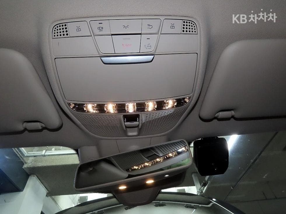 Mercedes-Benz E-Клас (W213)E300 4Matic Avantgarde - 14