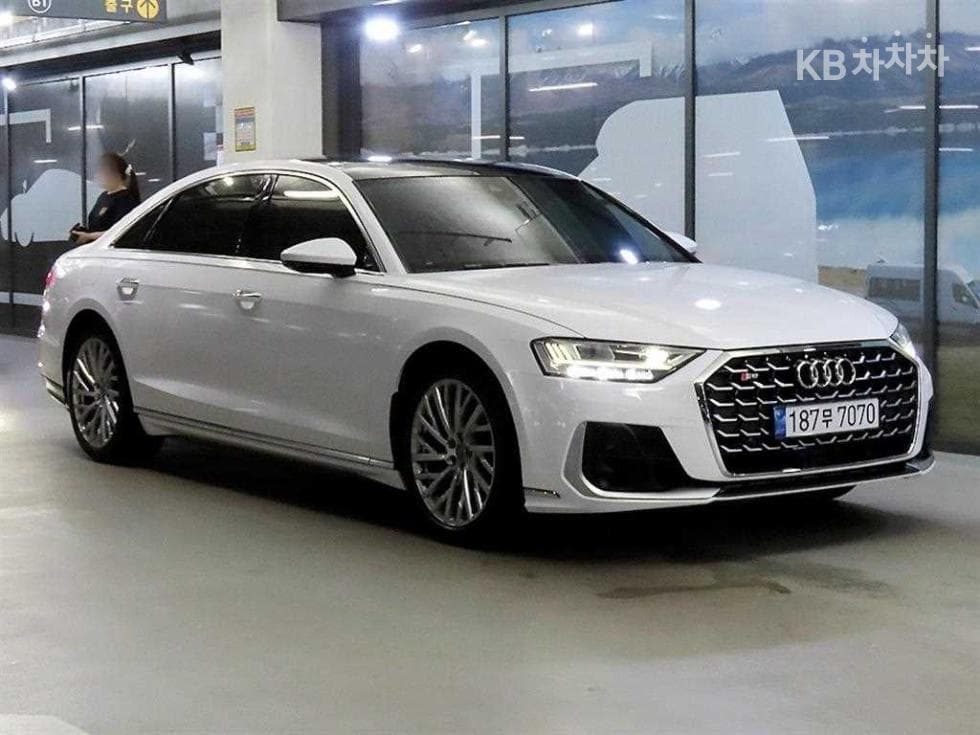 Ауди A8 (D5) 55 TFSI Quattro LWB - Image 1