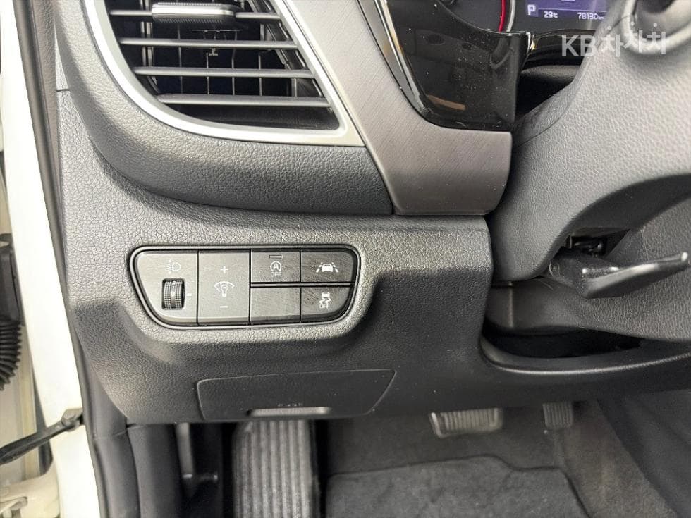 Kia Seltos1.6 Diesel 2WD Prestige - 17