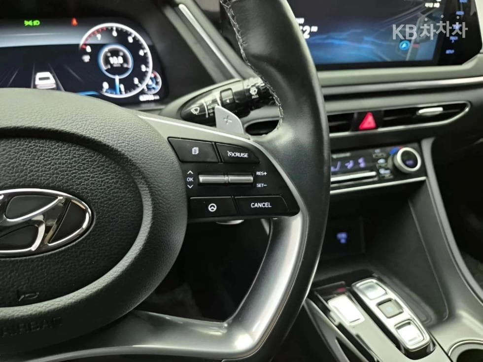Hyundai Sonata (DN8)1.6 T Premium Plus - 7