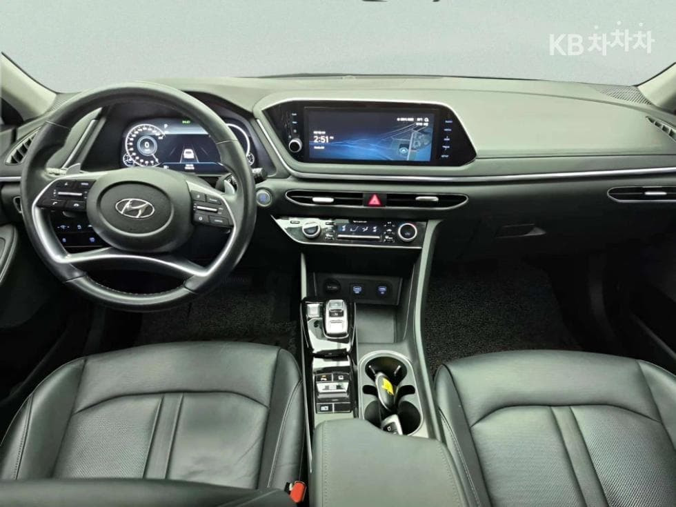 Hyundai Sonata (DN8)1.6 T Premium Plus - 13