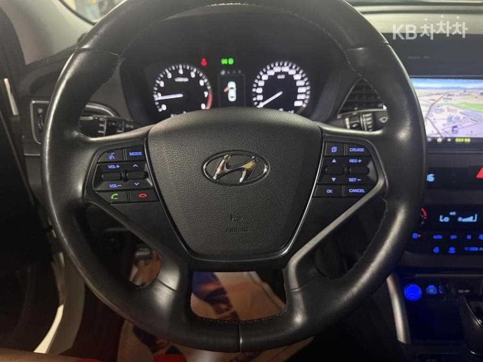 Hyundai Sonata LF2.0 Smart Standard - 10