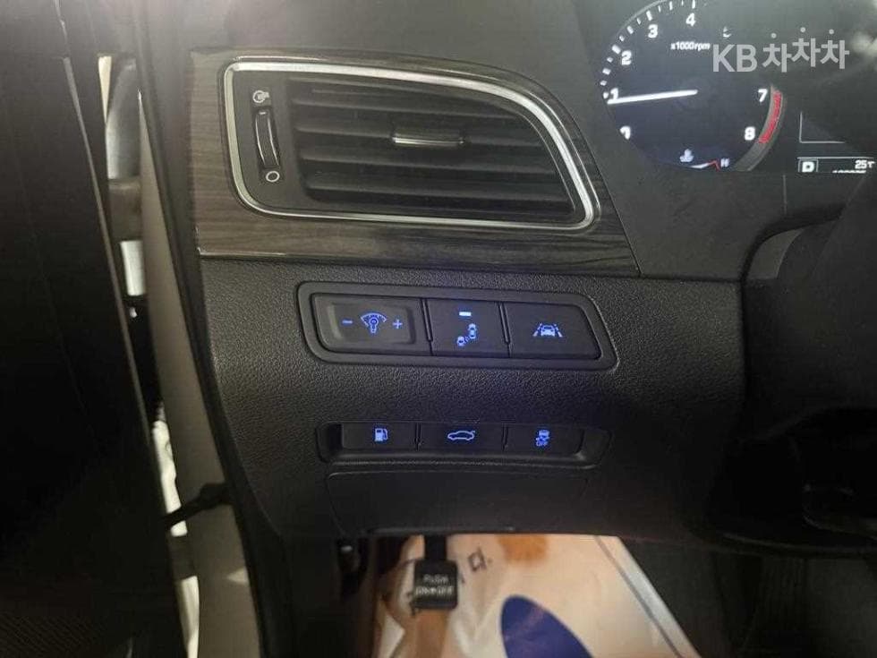 Hyundai Sonata LF2.0 Smart Standard - 12