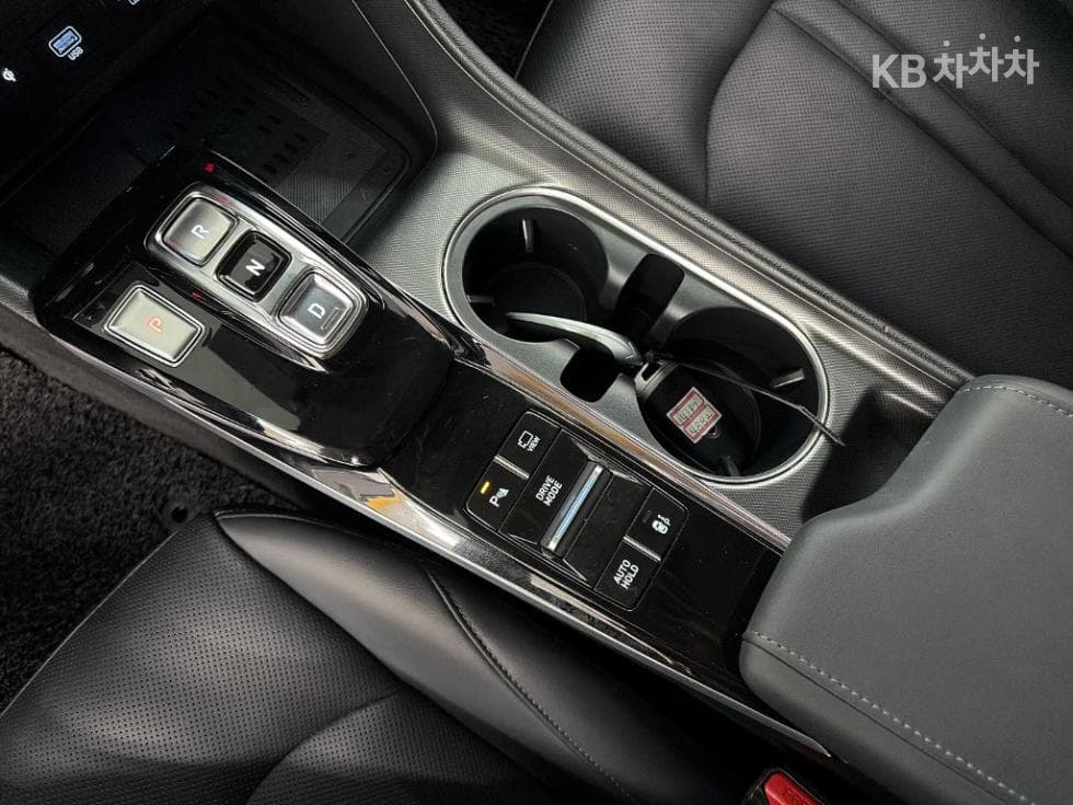 Hyundai Sonata (DN8)1.6 T Premium Plus - 8