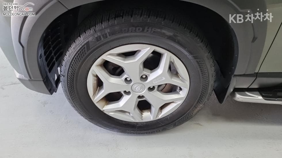 KG Mobility The New (facelift) Rexton Sports Khan2.2 4WD Prestige - 6