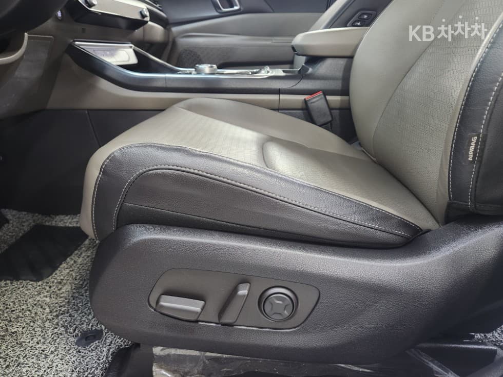 Kia The New (facelift) Carnival Hybrid 4th generation1.6 HEV 9-seater Noblesse - 9