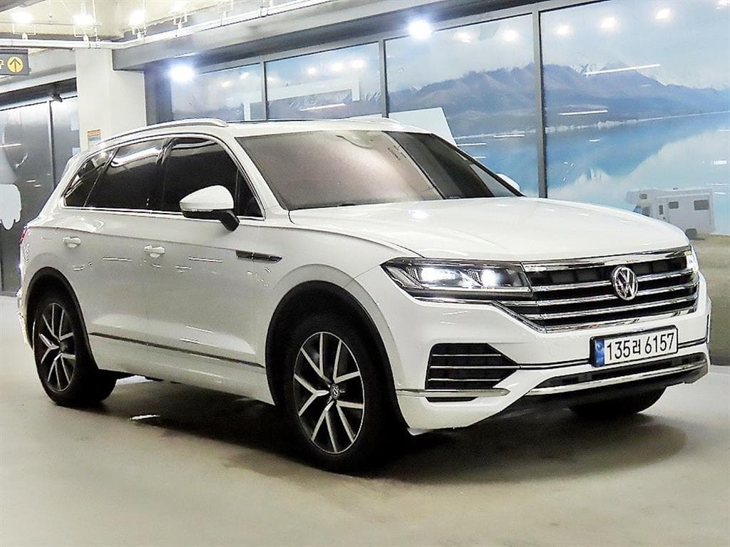 Volkswagen Touareg 3-토 поколение 3.0 Турбо Дизел Инжекция Prestige - Image 1