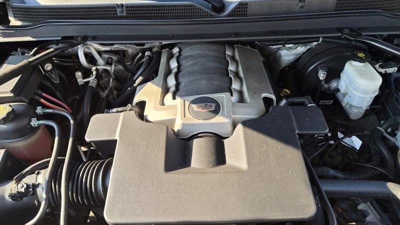 캐딜락 ESCALADE(4-то поколение)6.2 V8 - 17