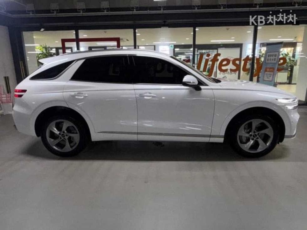 Genesis GV70Gasoline 2.5T 2WD - 3