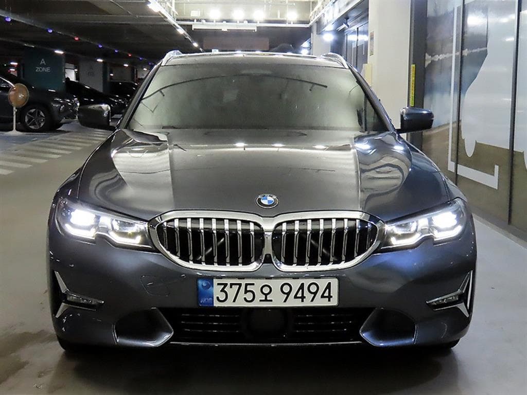 BMW 3 Series (G20)320i Touring Luxury Line - 2