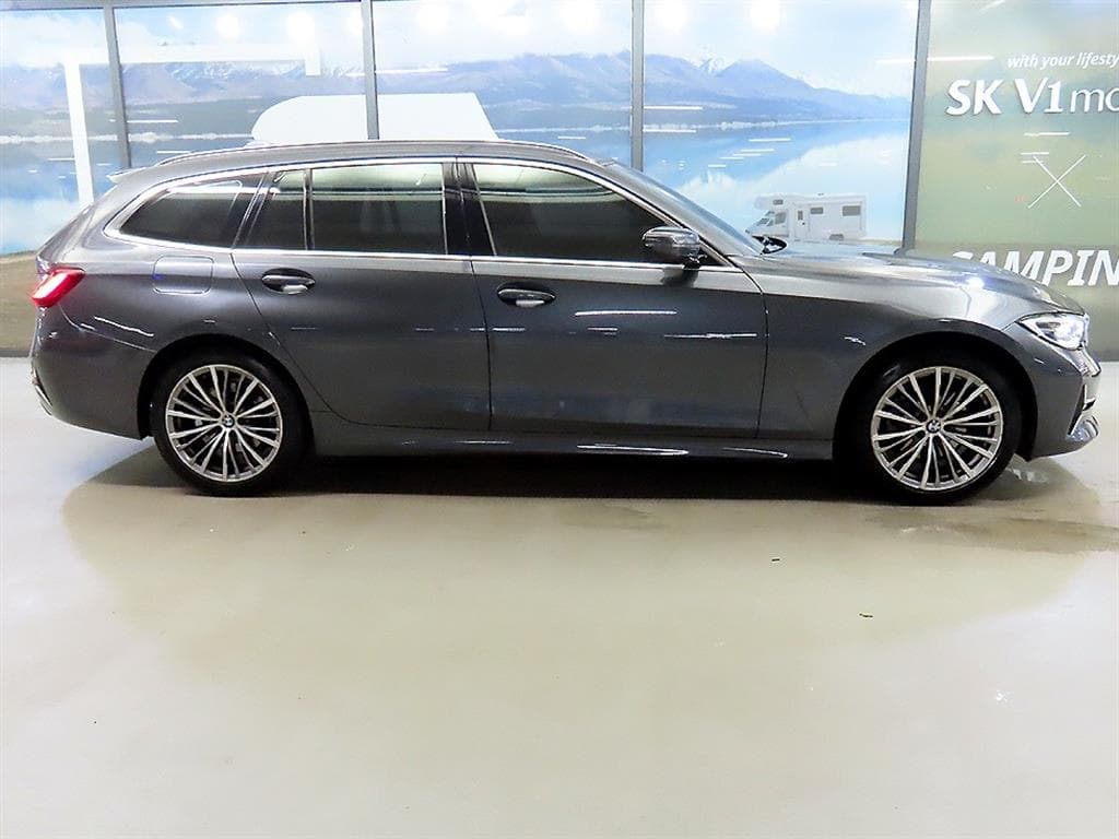 BMW 3 Series (G20)320i Touring Luxury Line - 3