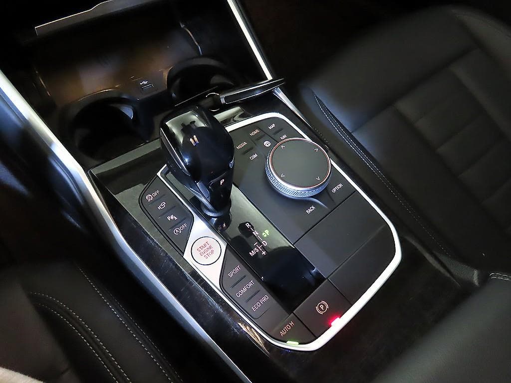 BMW 3 Series (G20)320i Touring Luxury Line - 12