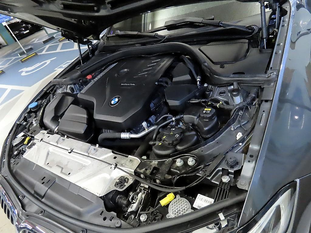 BMW 3 Series (G20)320i Touring Luxury Line - 19