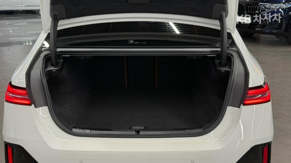 BMW i5M60 xDrive Standard - 11