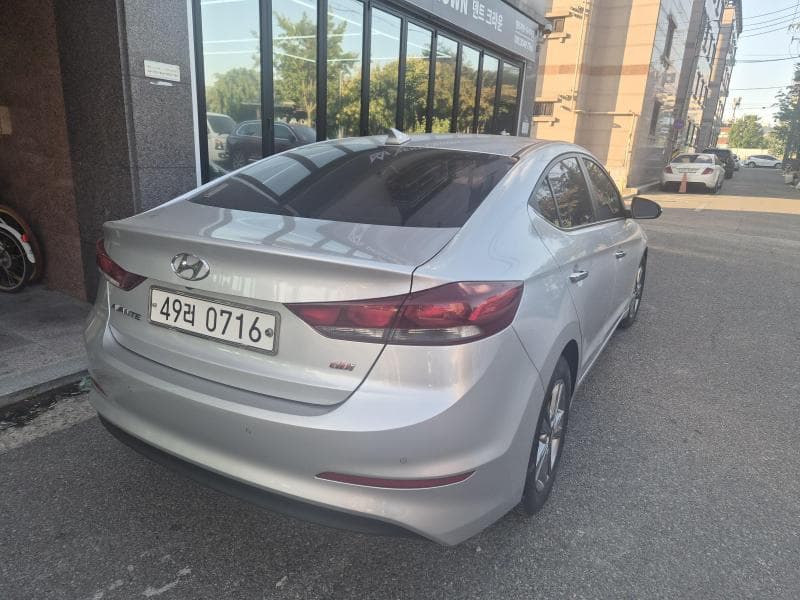 Хюндай Avante (Elantra)AD1.6 GDi Modern - 3
