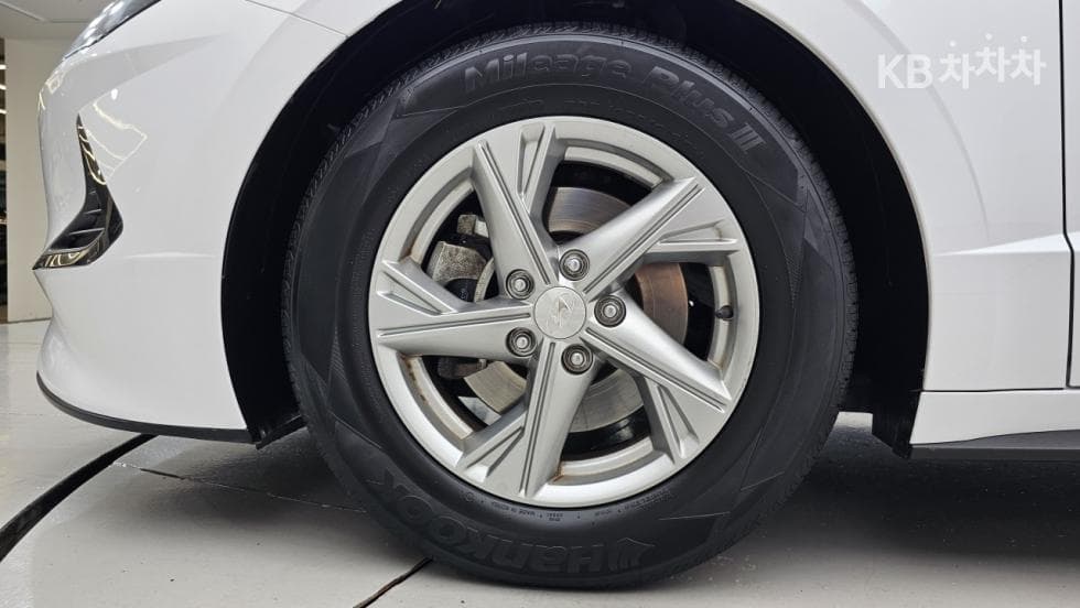 Hyundai Sonata (DN8)2.0 Premium - 19