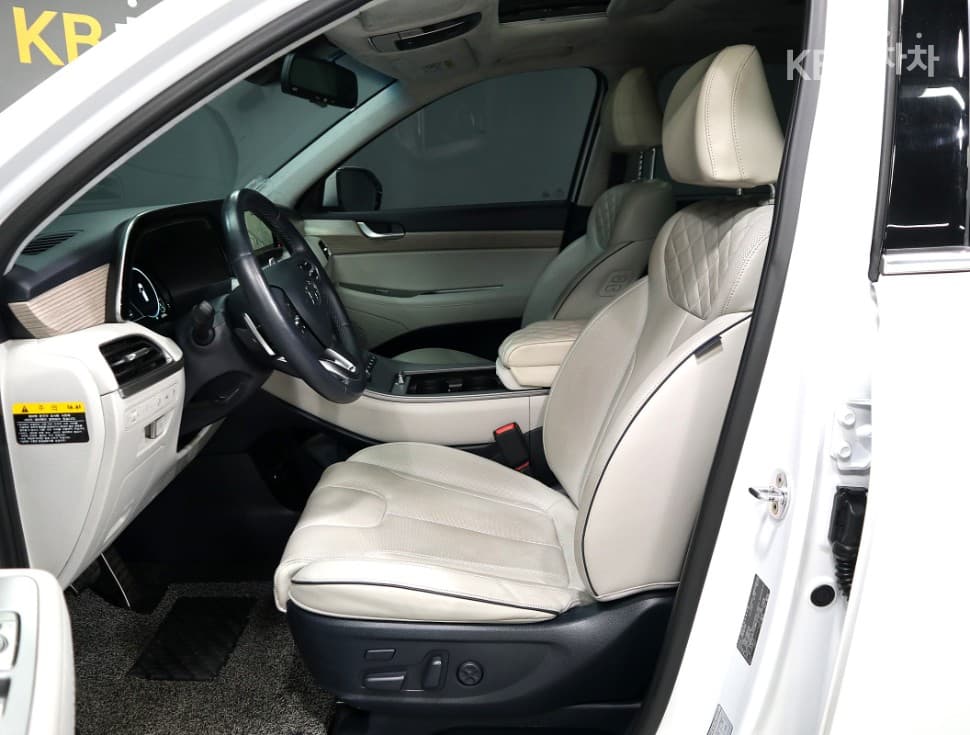 Hyundai Palisade3.8 Gasoline 7-seater (Limousine) AWD Prestige - 9
