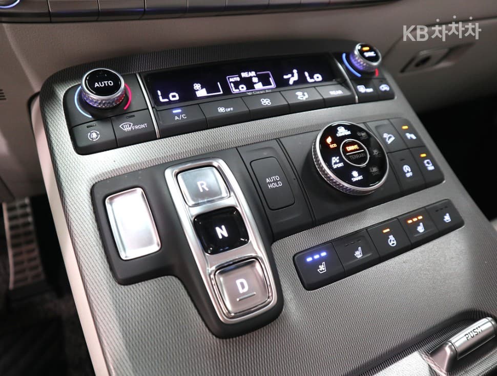 Hyundai Palisade3.8 Gasoline 7-seater (Limousine) AWD Prestige - 12