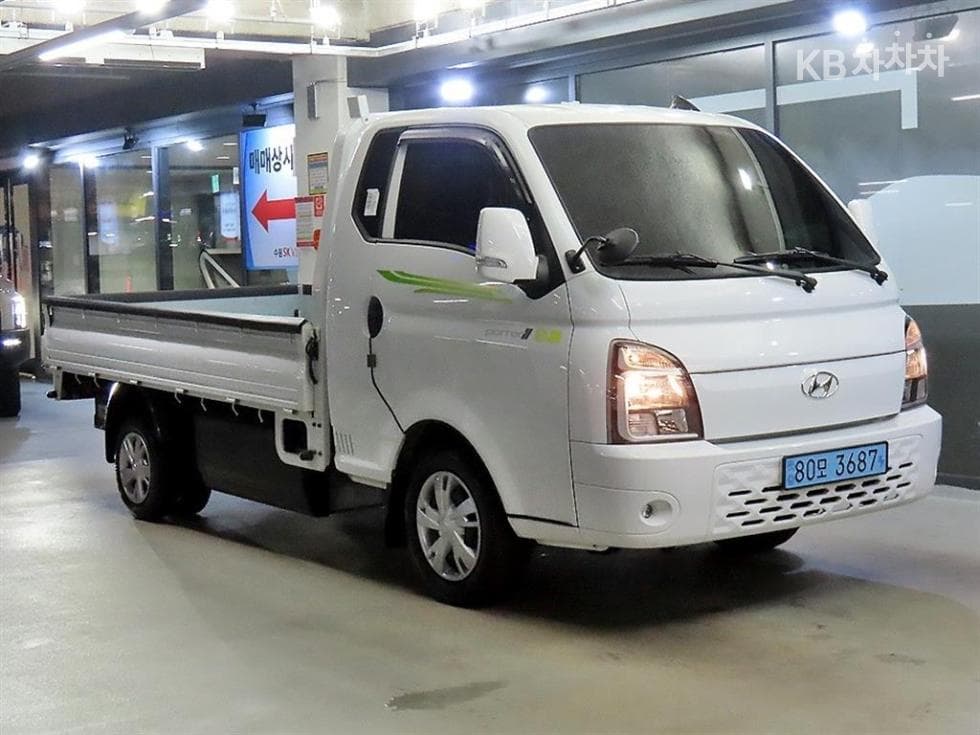 Hyundai Porter 2 일렉트릭 Super Cab Extra Long Premium Special (special feature/edition) - Image 1