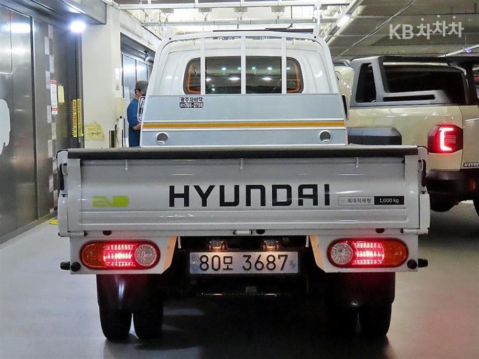 Hyundai Porter 2 일렉트릭Super Cab Extra Long Premium Special (special feature/edition) - 5