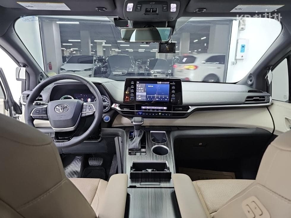 Toyota Sienna2.5L хибрид 2WD - 7