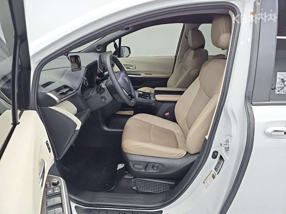 Toyota Sienna2.5L хибрид 2WD - 11