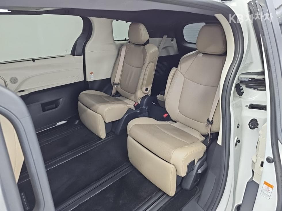 Toyota Sienna2.5L хибрид 2WD - 12