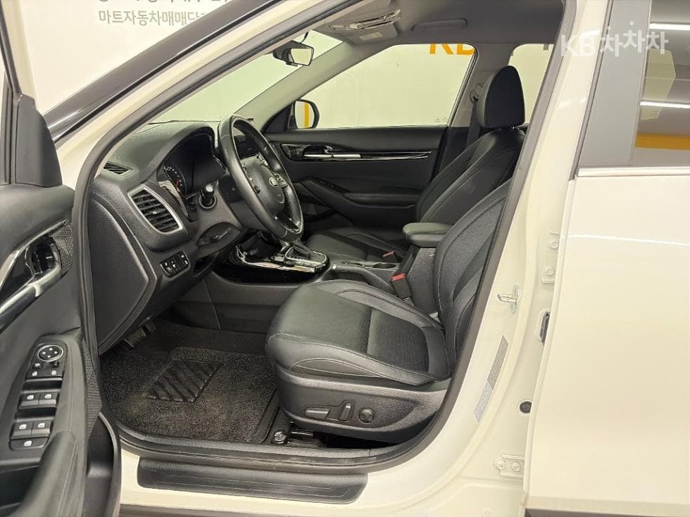 Kia Seltos1.6 Gasoline Turbo 2WD Signature - 11